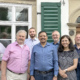 Dr. Vandita und Abhay Prasad (3. u. 5. v. rechts) im Kreise ihrer Coburger Gastgeber: Prof. Dr. Rainer Kalwait, Rolf Sander, Marcel Ruppert, Jürgen Heeb, Horst Graf und Eva Kollmann (von links).